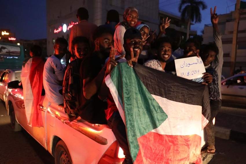 بقيادة البرهان.. السودان يعلن تشكيل المجلس السيادي