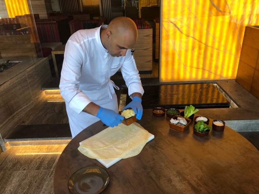منسف السوشي يحول سيد المطبخ الشعبي الأردني إلى أكلة عصرية