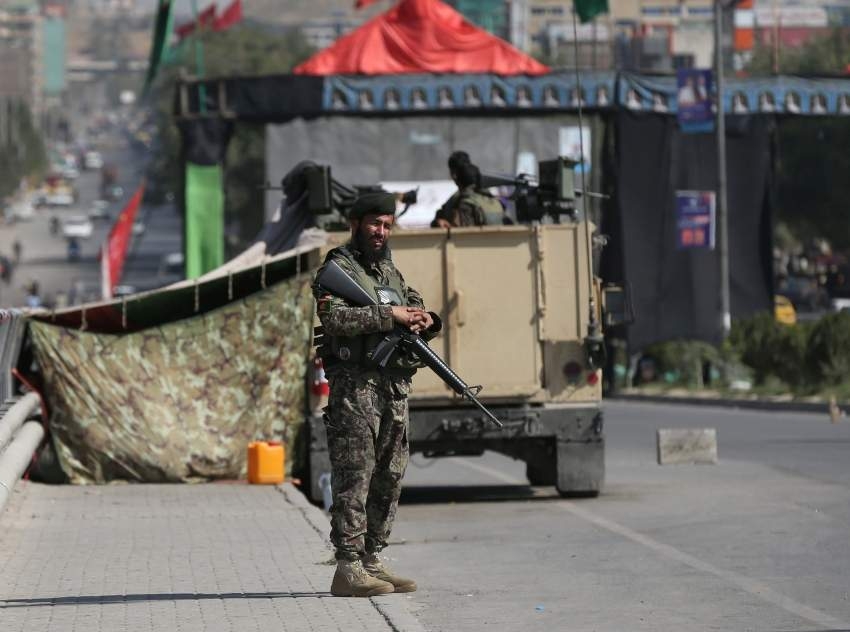 بعد إيقاف ترامب المحادثات.. طالبان تهدد وتسيطر على مقاطعة شمال أفغانستان