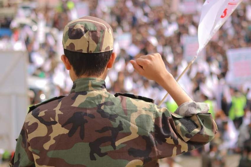 الحوثي يستبدل النشيد اليمني في المدارس بـ «قَسَم الولاية»