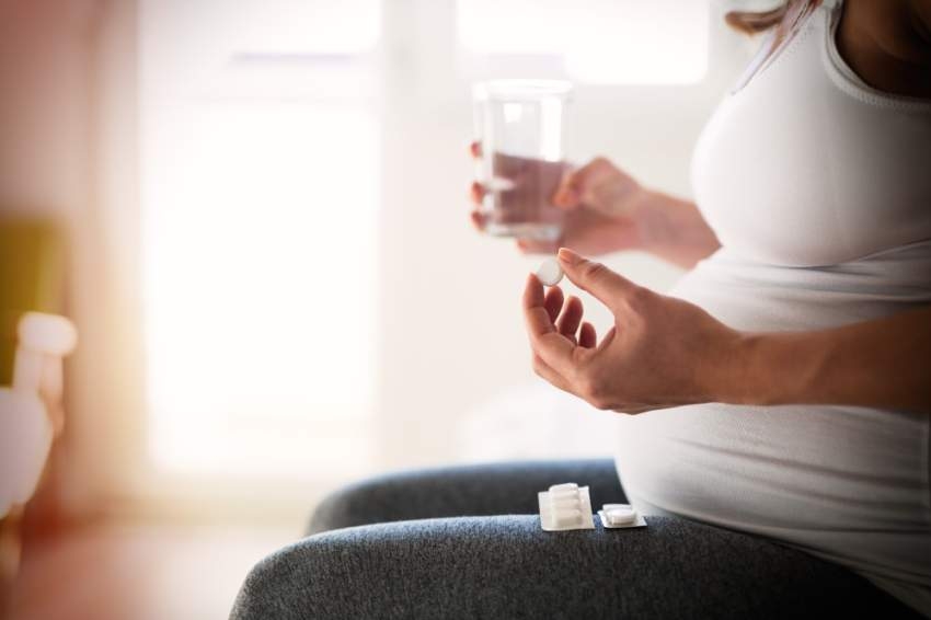 احذري من تناول الباراسيتامول أثناء الحمل فإنها تضر بجنينك