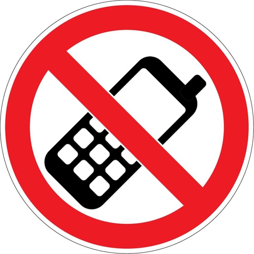 «ممنوع الهواتف» في قاعة حفلات إيطالية