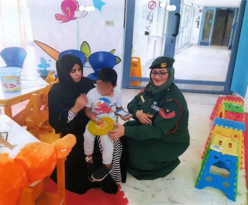 شرطة دبي تتكفل برعاية طفل حتى قضاء والديه فترة محكوميتهما