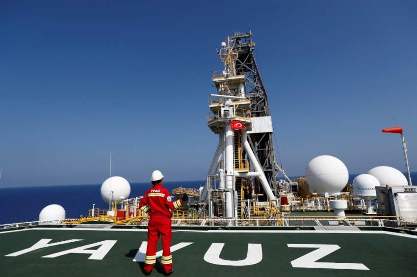 تركيا تتجاهل قانون البحار وتبدأ التنقيب بالقوة عن الغاز