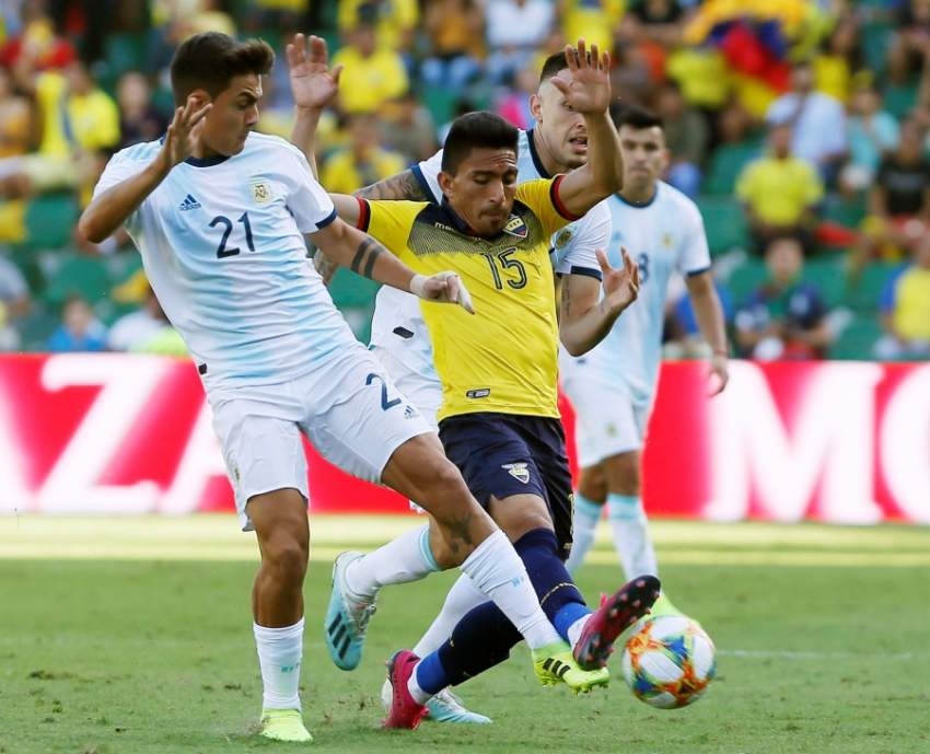 البرازيل تواجه الأرجنتين في الرياض وكوريا الجنوبية في أبوظبي