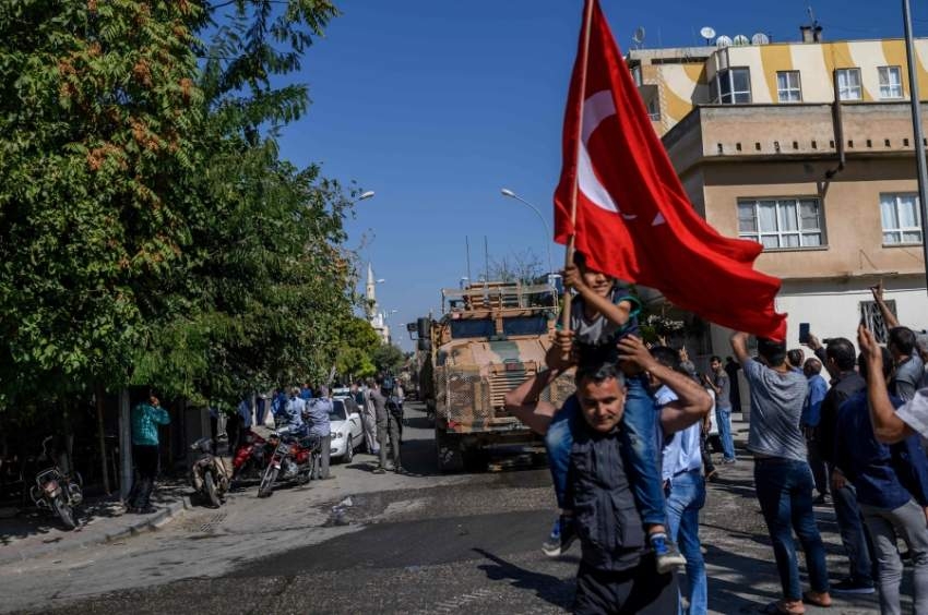 تركيا تعتقل 24 شخصاً لمعارضتهم غزو سوريا