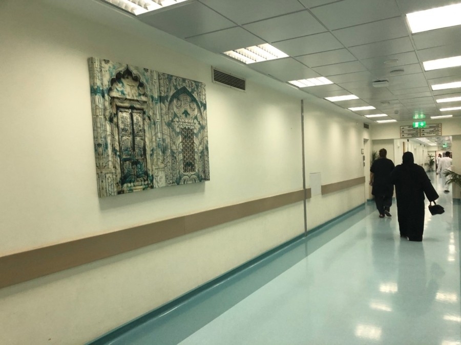 لوحات تشكيلية لاستشفاء المرضى في الإمارات
