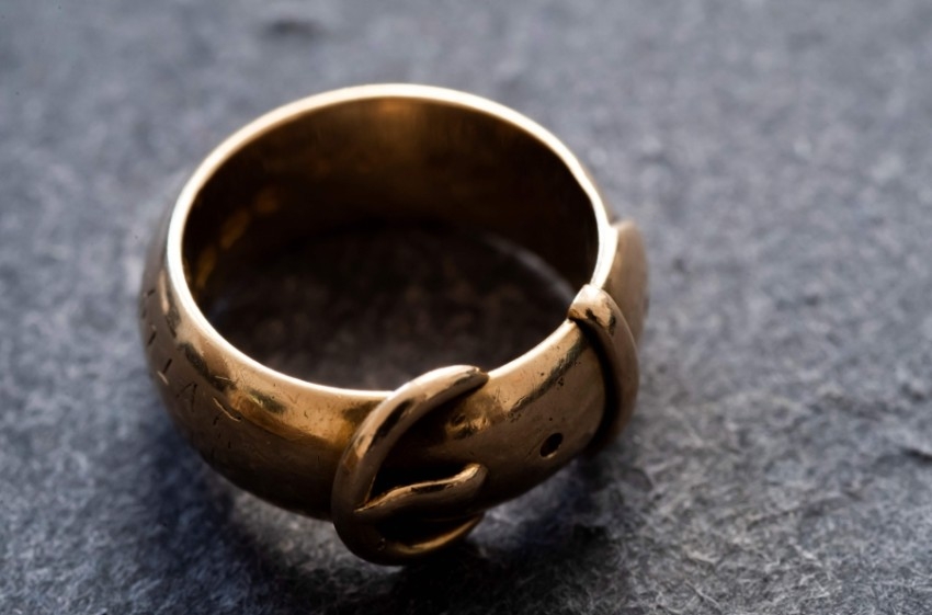 العثور على خاتم ذهبي قدمه أوسكار وايلد هدية عام 1876
