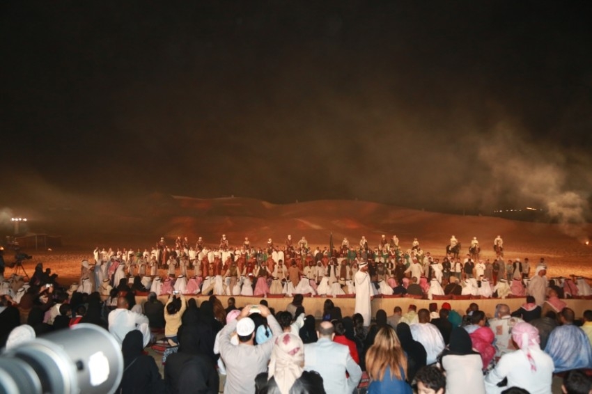 6 عروض عربية في "الشارقة للمسرح الصحراوي"