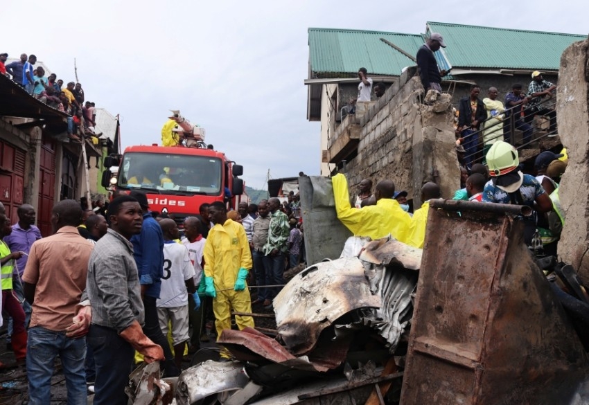 مقتل 27 على الأقل في تحطم طائرة صغيرة بشرق الكونغو
