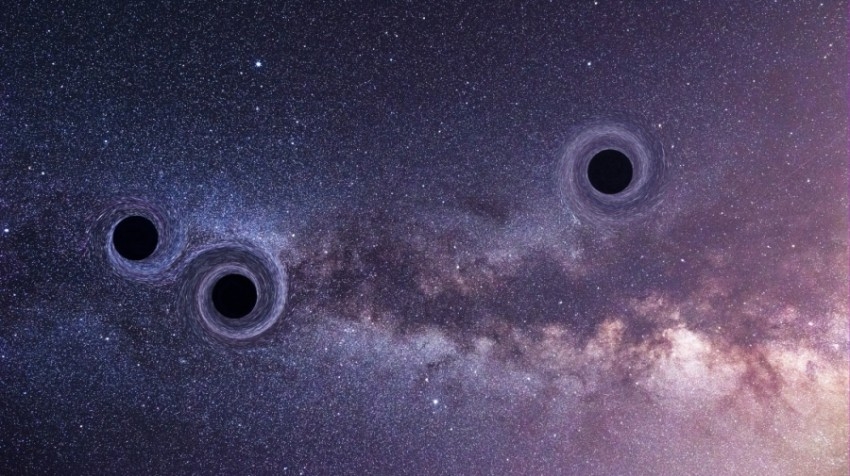 علماء يعثرون على مجرة بـ 3 ثقوب سوداء