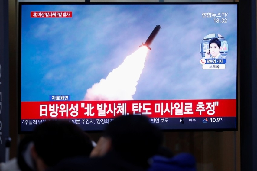 كوريا الشمالية تحذر اليابان من "صواريخ بالستية حقيقية"
