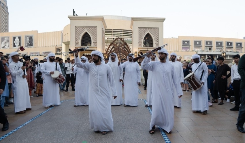 عروض ساحرة وفعاليات كرنفالية ابتهاجاً باليوم الوطني «وسط مدينة دبي»