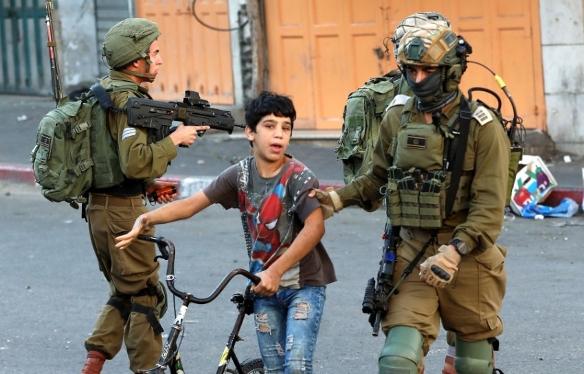 الاحتلال يصدر أوامر اعتقال بحق 90 أسيراً فلسطينياً