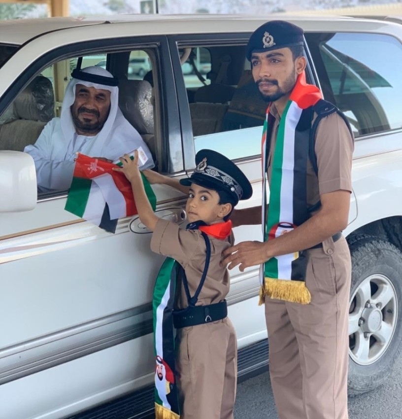 بالفيديو.. الشعب العُماني يشارك الإمارات فرحتها بالعيد الوطني
