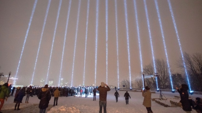 "أشعة ضوئية" تحيي ذكرى مقتل 14 امرأة في مونتريال