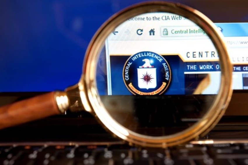 CIA تستثمر في التجسس على «شبكات التواصل الاجتماعي»