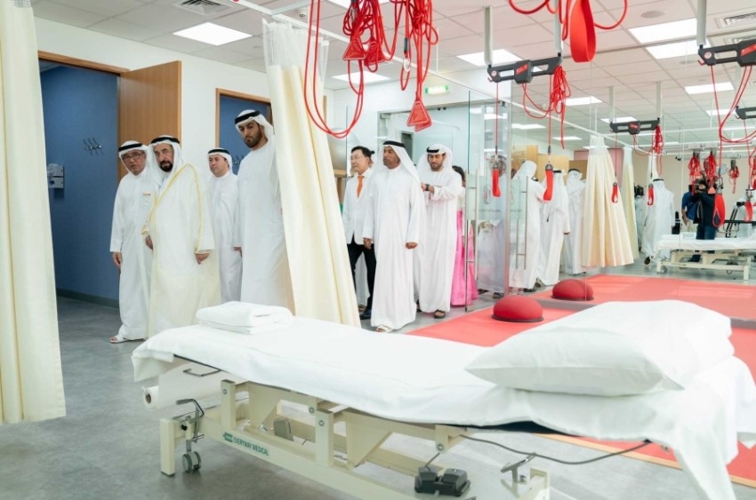 سلطان القاسمي يفتتح مركزاً لجراحة العمود الفقري والمفاصل بمستشفى الجامعة