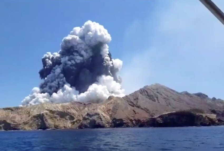 نيوزيلندا تحقق في مأساة بركان «وايت آيلاند»
