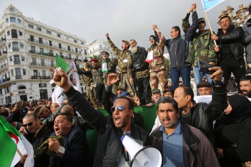 بدء انتخابات الرئاسة في الجزائر