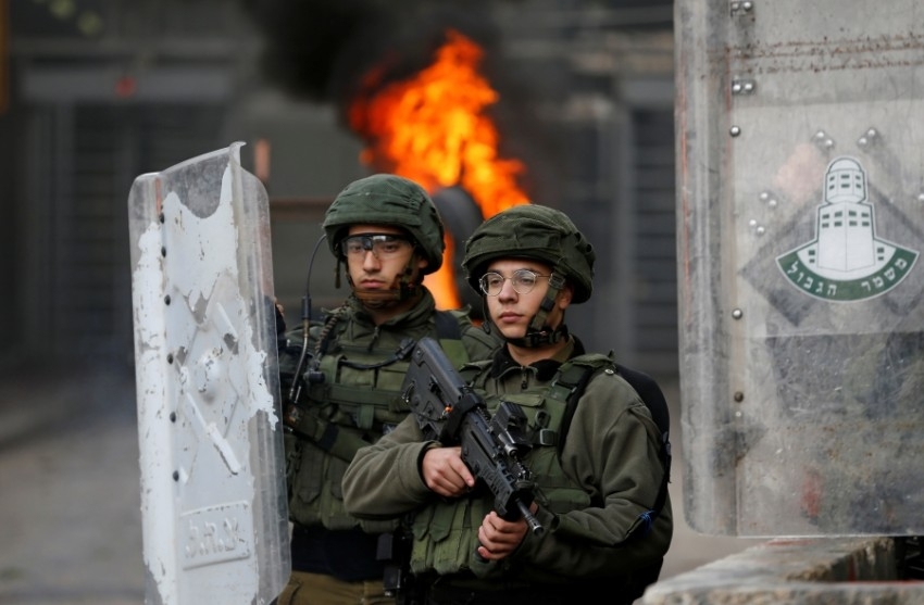 القوات الاسرائيلية تعتقل 6 من قيادات حماس في الخليل