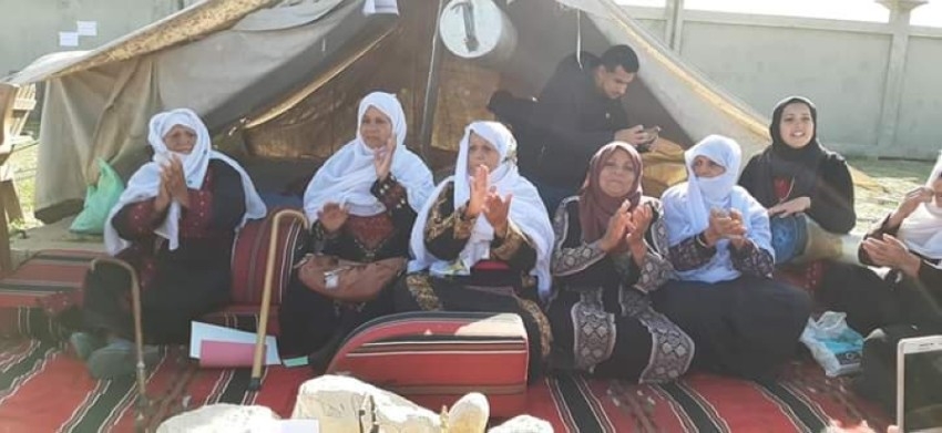 40 مسنة فلسطينية تستعدن ذكريات «زمن الحاكورة» في بلدة خزاعة
