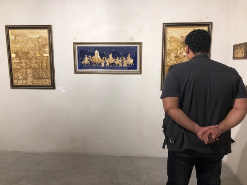 تجليات إبداعية وخطوط عربية تبحث عن الخيال في «الفنون الإسلامية»