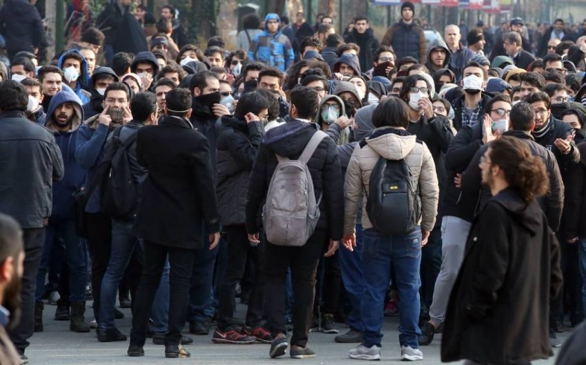 إيران تعتقل العشرات بينهم نساء في احتجاجات «الطائرة المنكوبة»