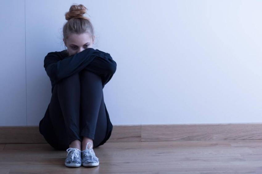3 أسباب وراء تزايد معدلات الاكتئاب والانتحار بين المراهقات