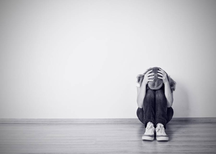 3 أسباب وراء تزايد معدلات الاكتئاب والانتحار بين المراهقات