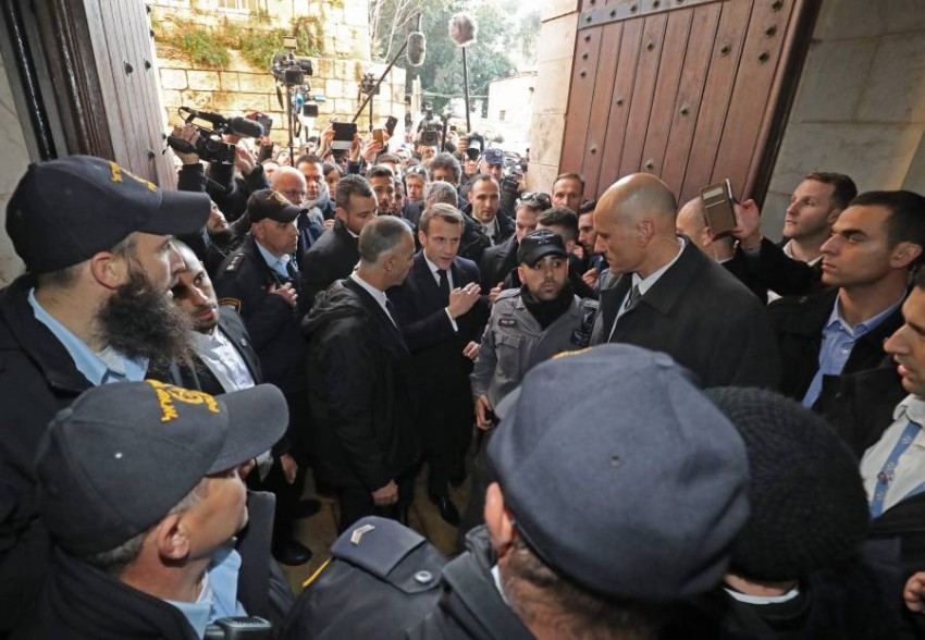 مشادة بين ماكرون وعناصر شرطة إسرائيليين في القدس المحتلة