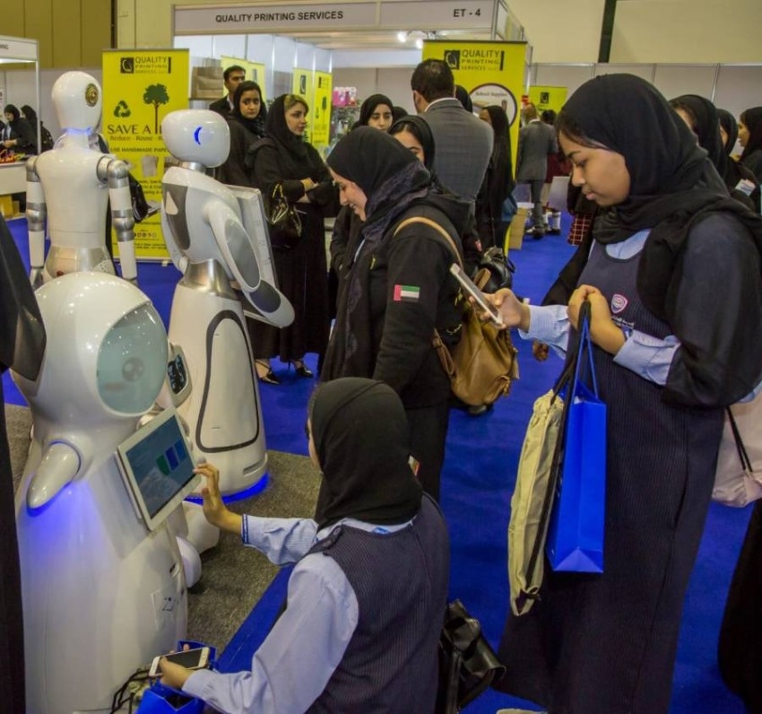 إطلاق أول روبوت مساعد للمعلم في الإمارات