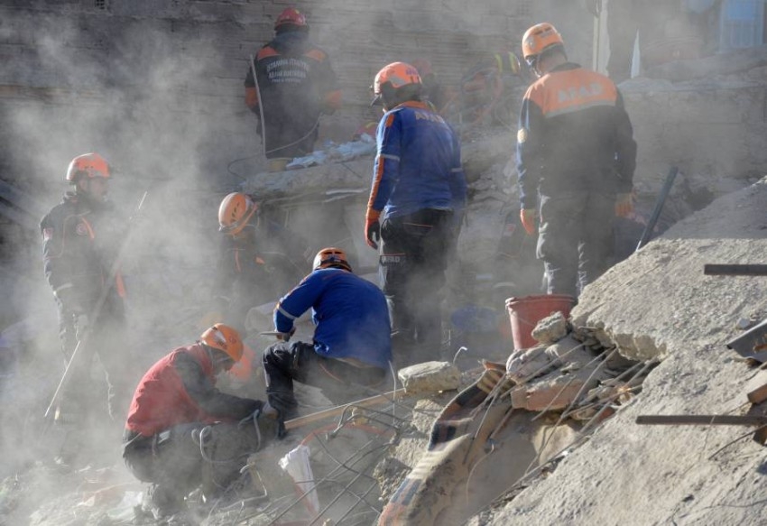 ارتفاع عدد ضحايا زلزال تركيا إلى 22 قتيلاً