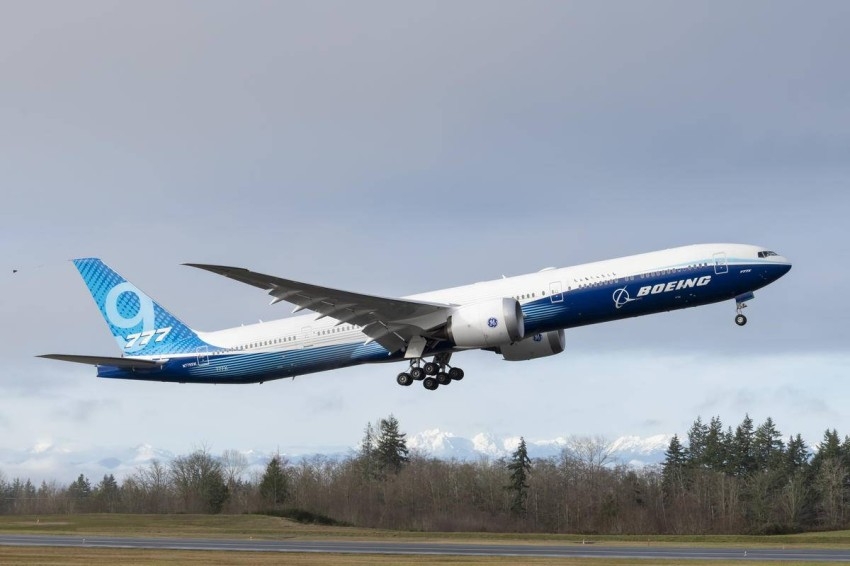 طائرة بوينغ «777 إكس» تكمل أول رحلة تجريبية بنجاح