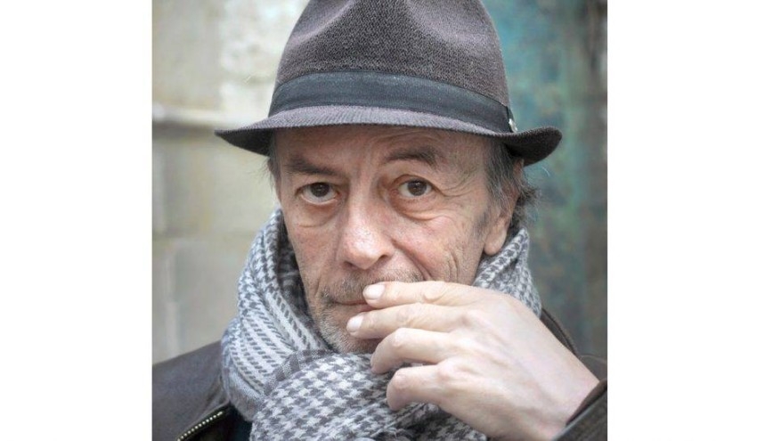 رحيل الكاتب الفرنسي أوبير مينغاريلي عن 64 عاماً