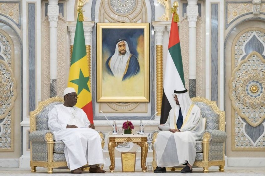 محمد بن زايد ورئيس السنغال يبحثان العلاقات الثنائية والقضايا الإقليمية والدولية