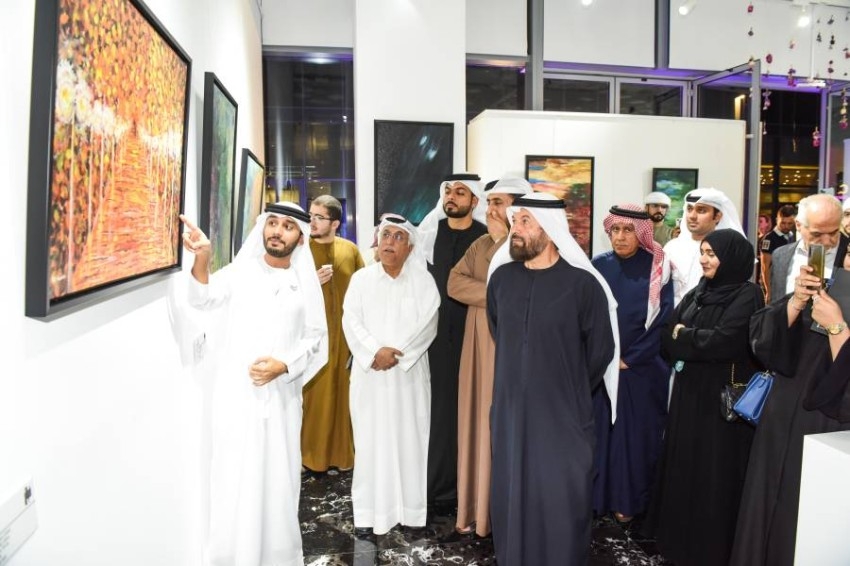 عبدالعزيز السعيدي يختزل إبداعات 1700 يوم في 18عملاً فنياً بـ«دبي للتصميم»