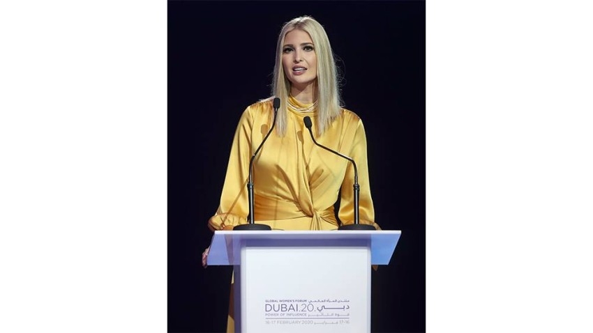 إيفانكا ترامب في منتدى المرأة العالمي 2020.. أزياء تعكس الهوية المحلية
