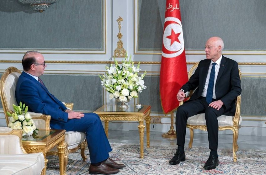 الرئيس التونسي يتدخل لقطع الطريق على مراوغات حركة النهضة