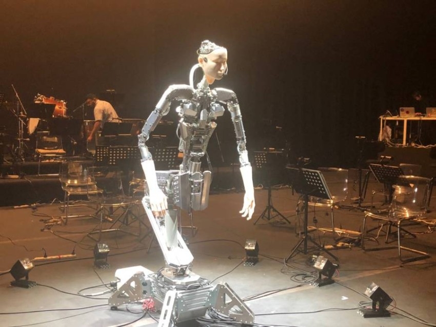 الموسيقار الياباني كييتشيرو شيبويا: أنا والروبوت «ألترا 3» ثنائي مدهش .. وأطمح بتكرار تجربتي بالإمارات