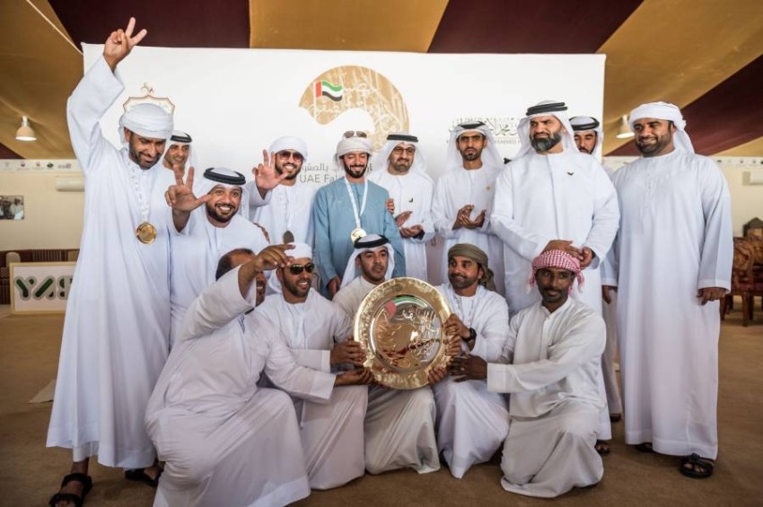 «الصيرمي» يتوج بلقب دوري الإمارات للصيد بالصقور