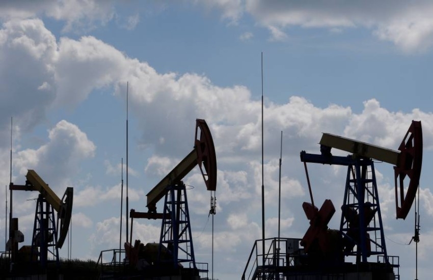 أسعار النفط ترتفع مع تراجع مخاوف «كورونا» وترقب لبيانات اقتصادية
