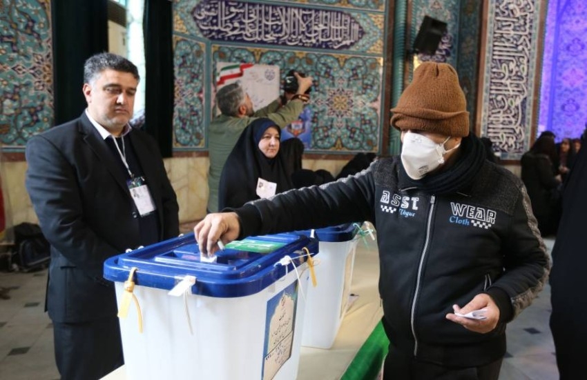 انتخابات إيران.. عقوبات أمريكية جديدة إثر استبعاد آلاف المرشحين المعتدلين