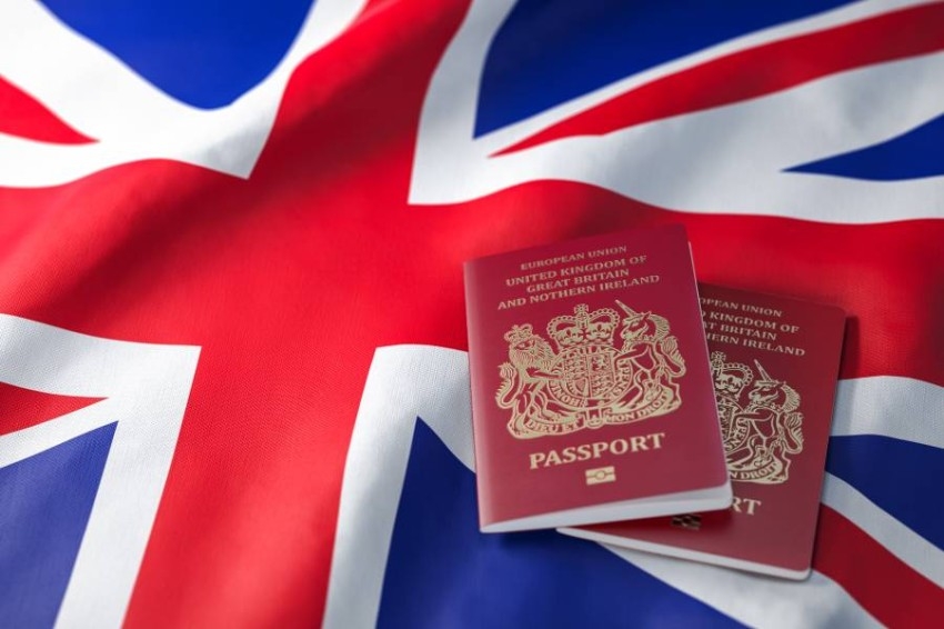 بريطانيا تستغني عن جواز سفر الاتحاد الأوروبي بدءاً من الشهر القادم