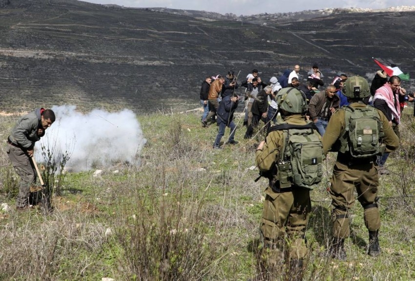 الجيش الإسرائيلي يعلن إطلاق النار على فلسطينيين في غزة