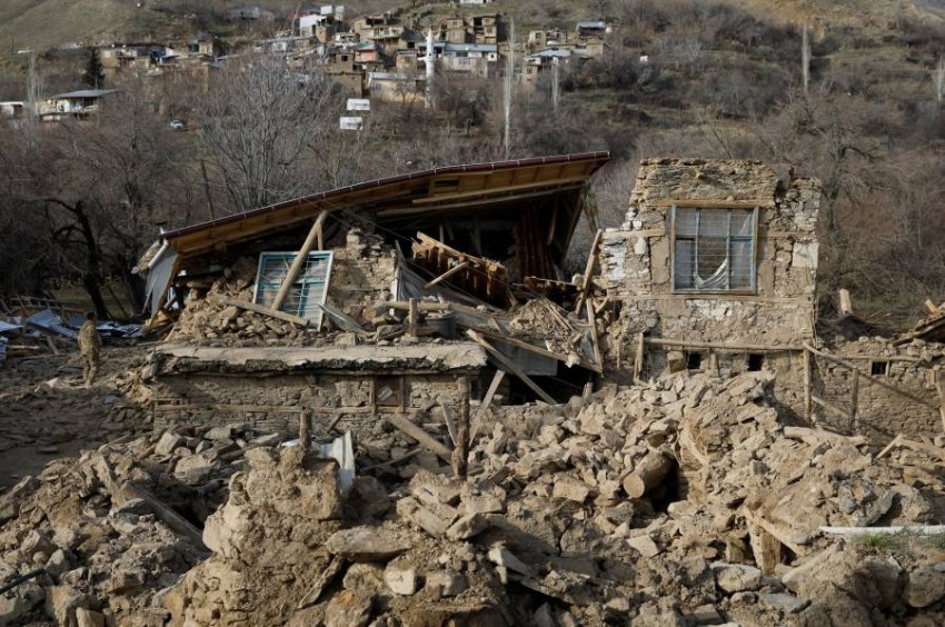زلزال قوته 5.7 درجة يضرب المنطقة الحدودية بين تركيا وإيران