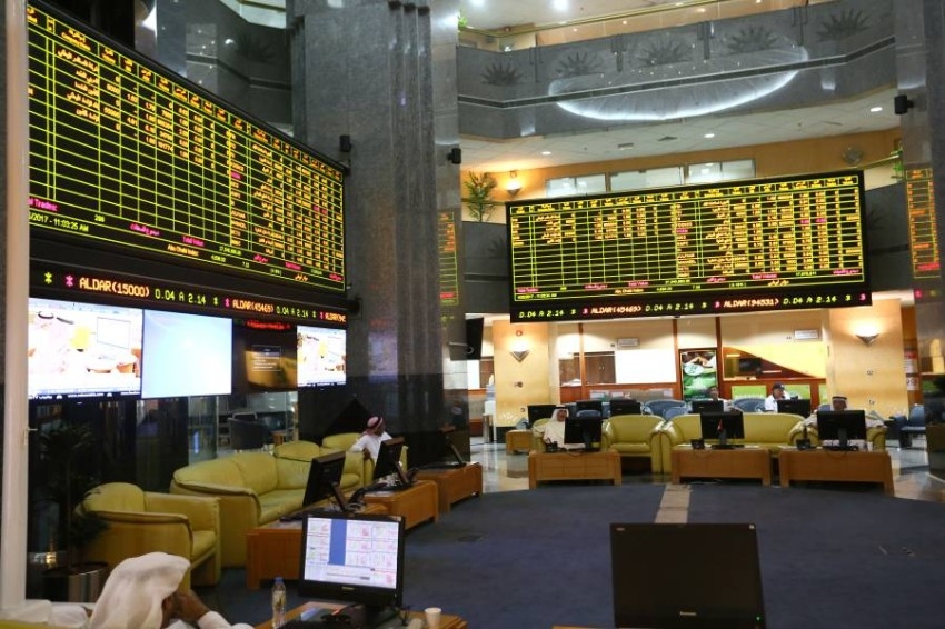 اللون الأحمر يسيطر على مؤشرات أسواق الأسهم العربية
