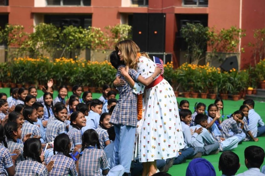 بالصور.. ميلانيا ترامب تشارك في «حصة سعادة وتأمل» بالهند