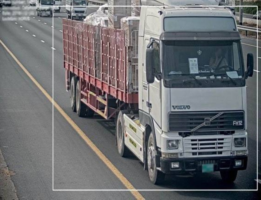 رادار جديد لرصد سلوك السائقين يدخل الخدمة في دبي