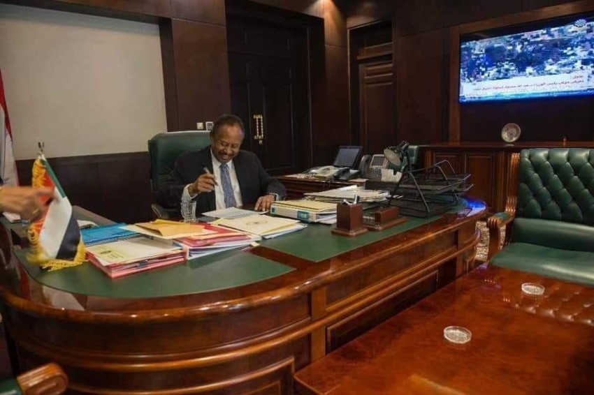 حمدوك يمارس مهامه من مكتبه والسودان يكشف تفاصيل الهجوم
